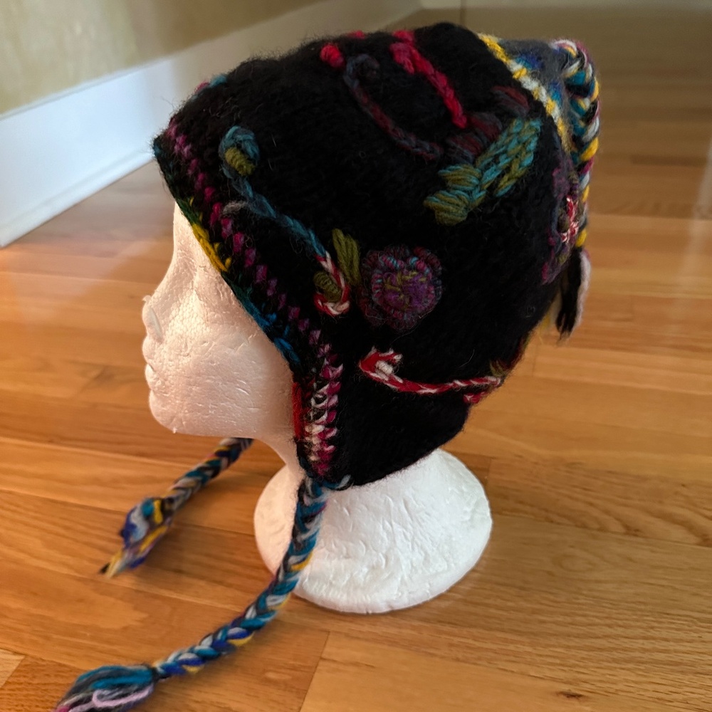 90s Made in Nepal Fall Winter Black multicolor knit Hat